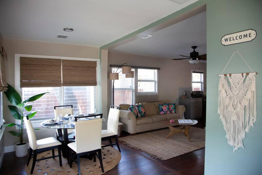 Two Bedroom Ranch With Private Deck Close To Beach Lake Worth Beach Exterior photo