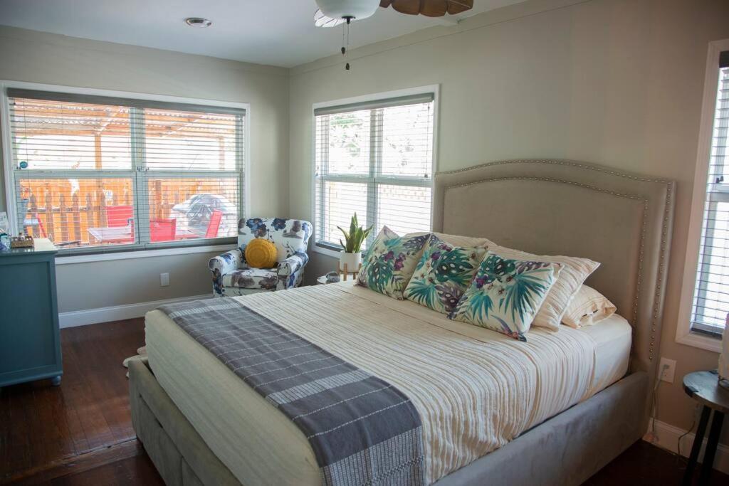 Two Bedroom Ranch With Private Deck Close To Beach Lake Worth Beach Exterior photo